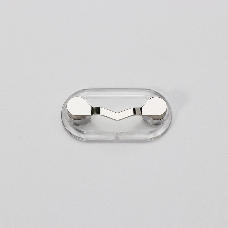 🧲 Ultimate Magnetic Eyeglass Holder: Non-Slip Secure Clip & Clothing Guard! 👓